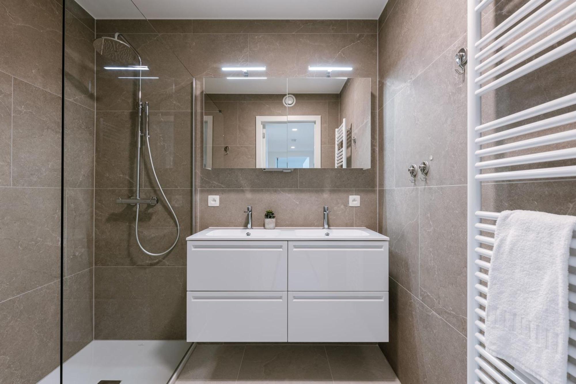 Huswell - Experience Coastal Luxury At * Oostende